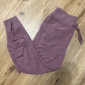 Athleta Ruched Altitude Jogger size 0 EUC Mauve
